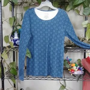 Women's long sleeved pullover/teeshirt